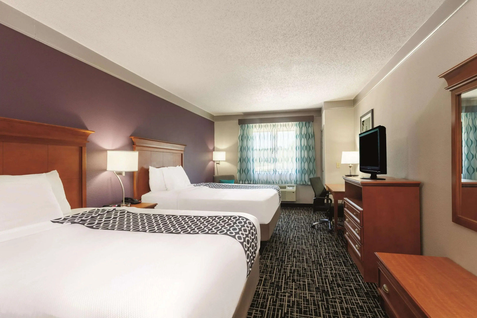 La Quinta Inn & Suites by Wyndham Jackson Airport
