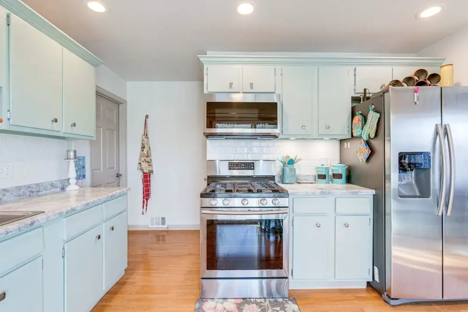 10 Mi to Dtwn Denver: Lakewood Home w/ Patio