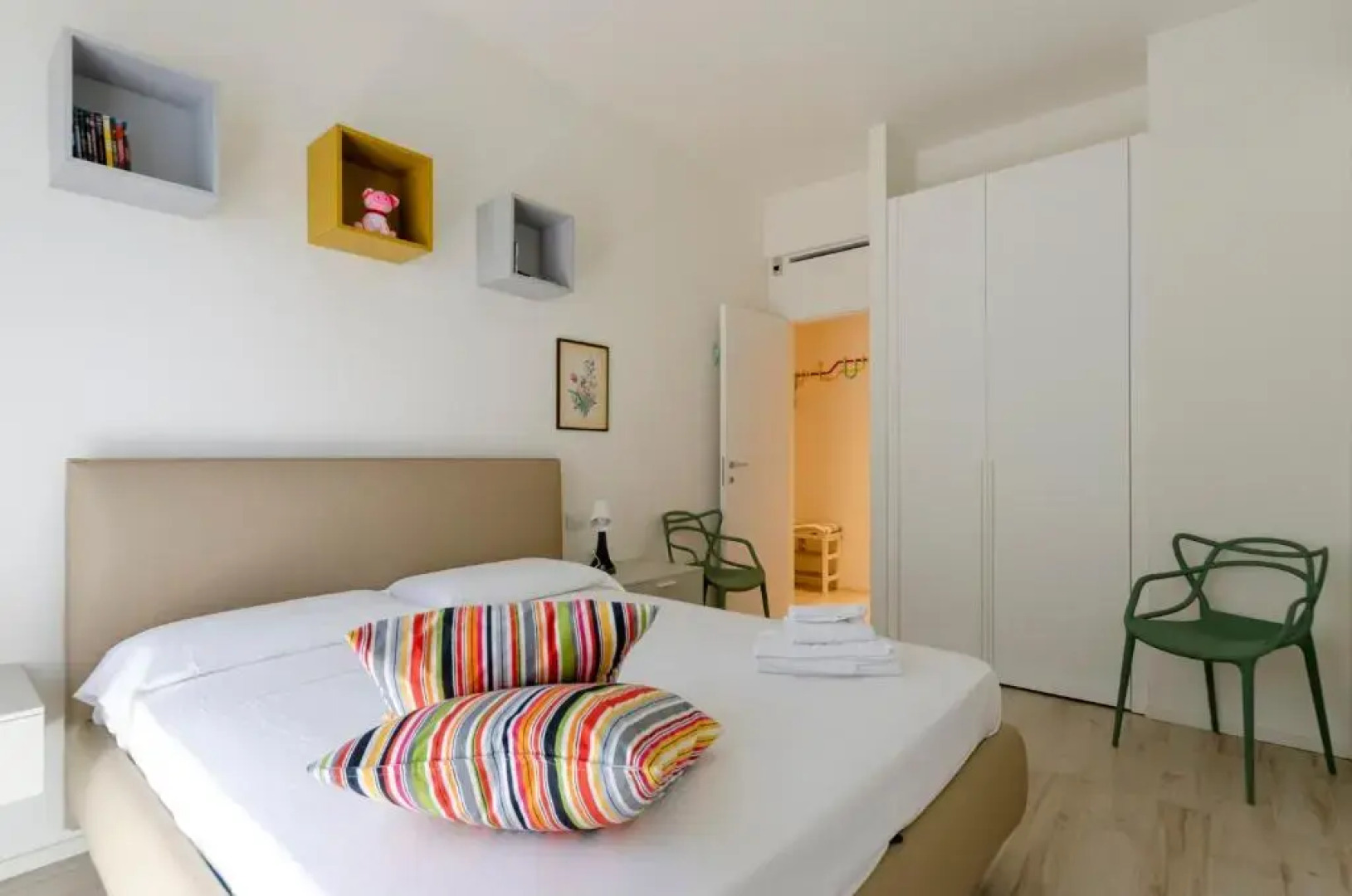 JOIVY Apt For 4, Near Centre, Beach And Train Station