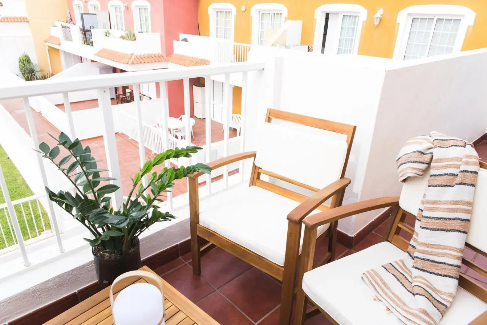 Lovely&Sunny Apartament Near Poris Beach