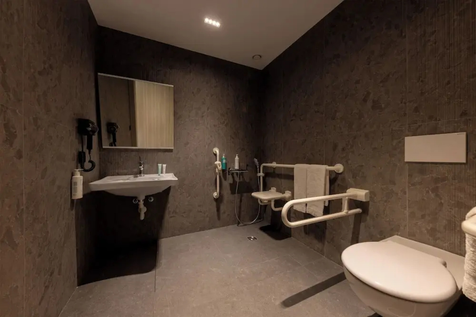 Porto Lotti Suite Hotel