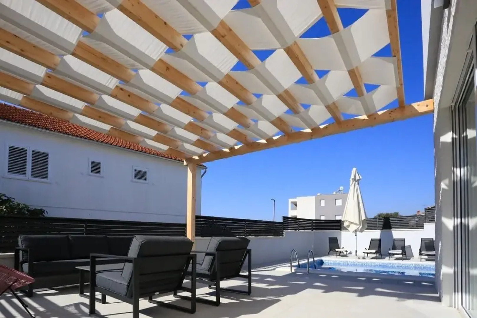 Kreso - With Pool - H