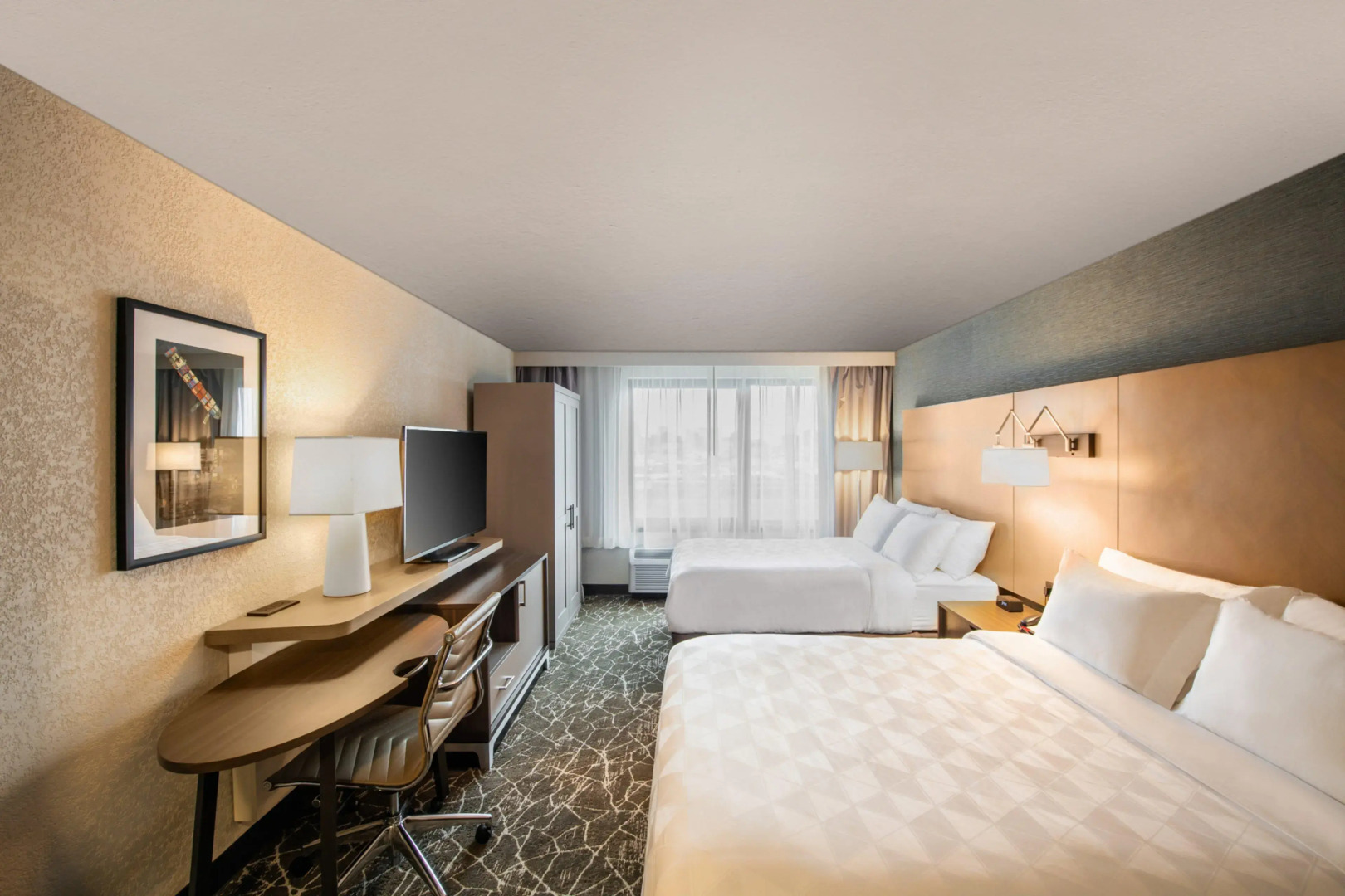 Holiday Inn Newark International Airport by IHG