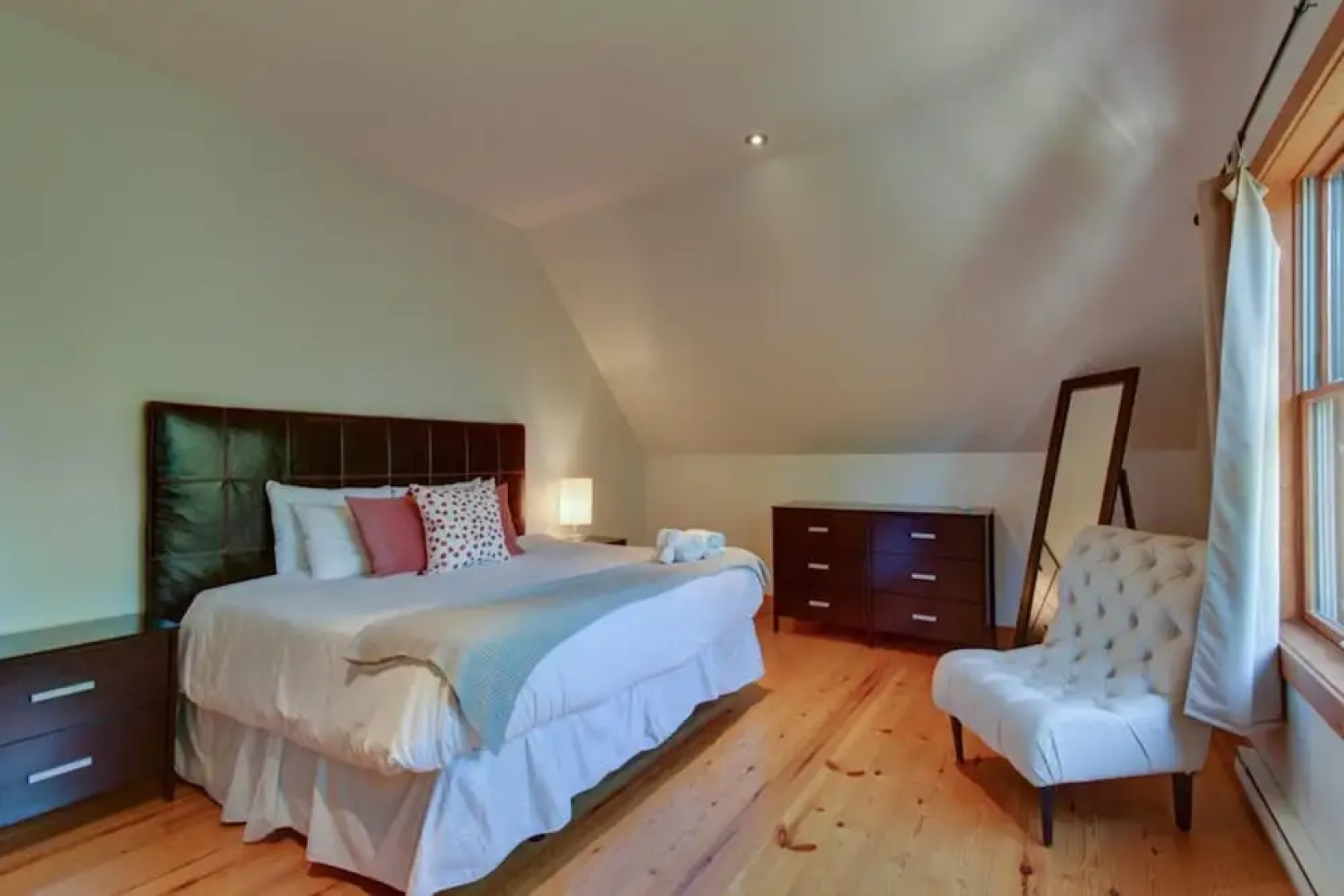 Spacious log Cottage Resort Access Citq 242255