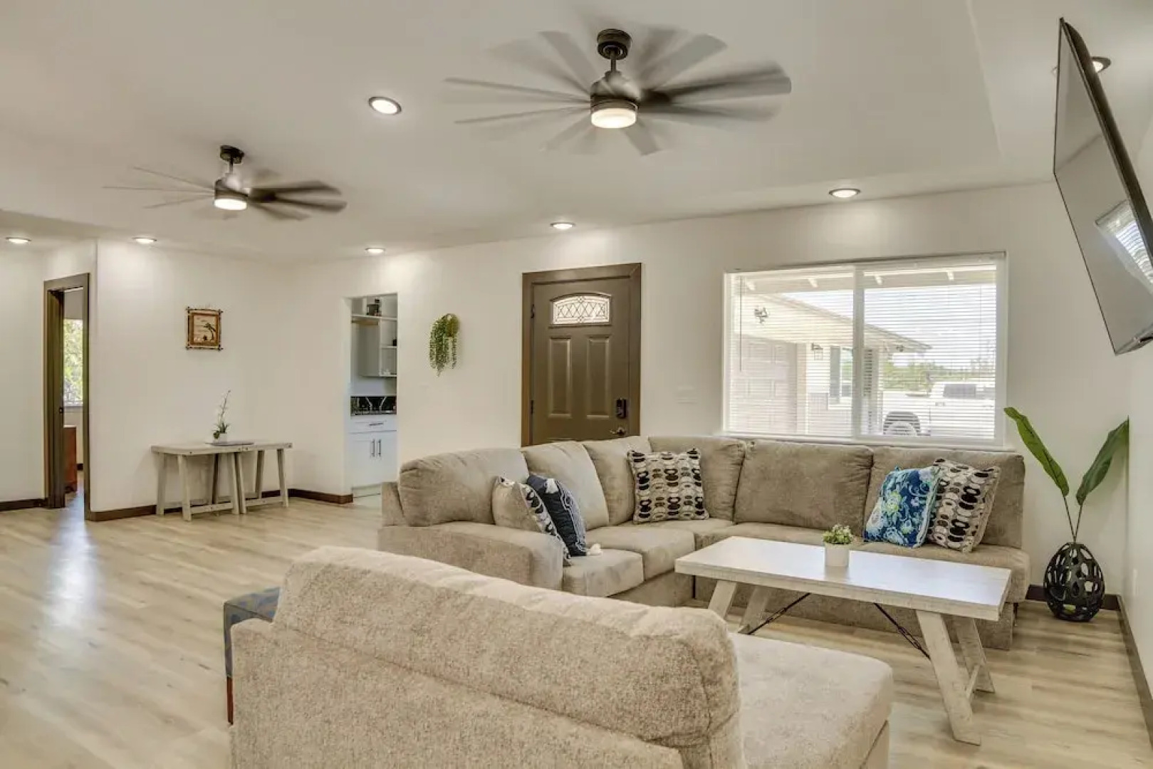 Keaau Getaway w/ Patio, 3 Mi to Shipman Beach!