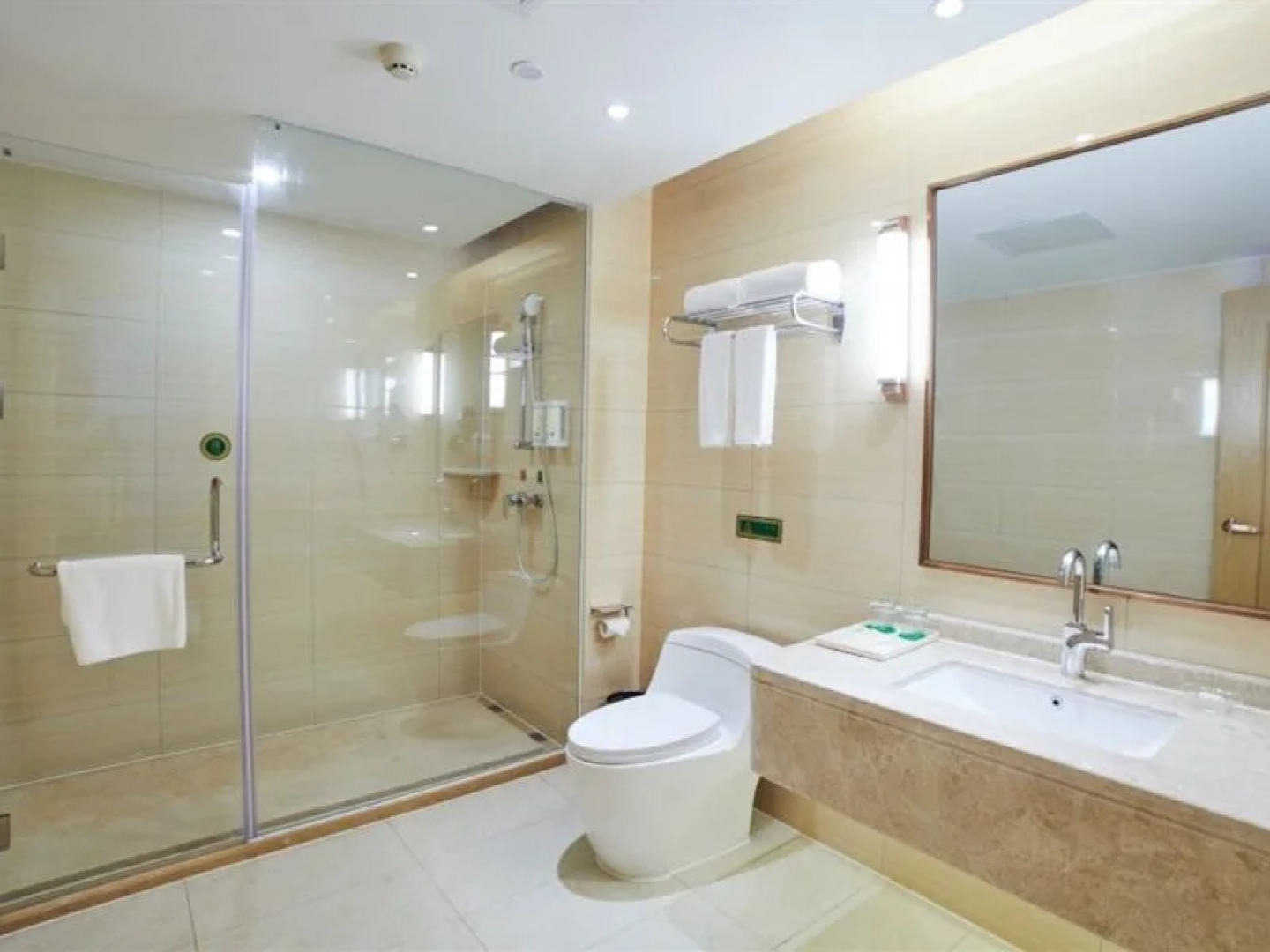 Vienna International Hotel(Shuanglong airport store of Guiyang Airport)