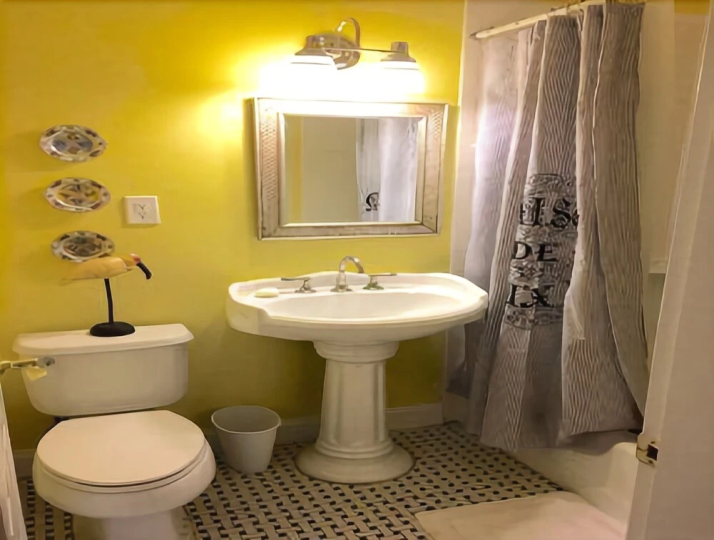 Clamshell by the Sea - Six Bedroom Home