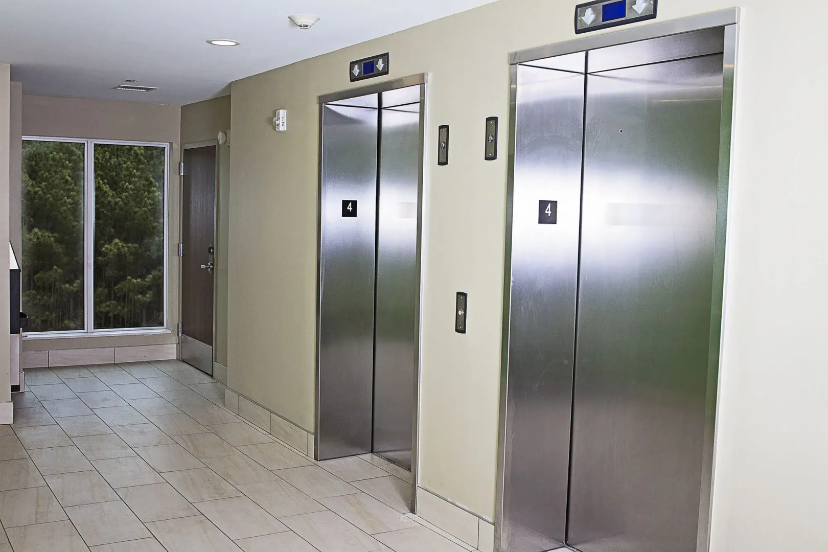 Holiday Inn Express & Suites Greenwood Mall by IHG