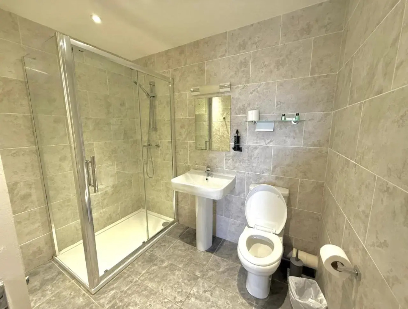 Claymore House Hotel