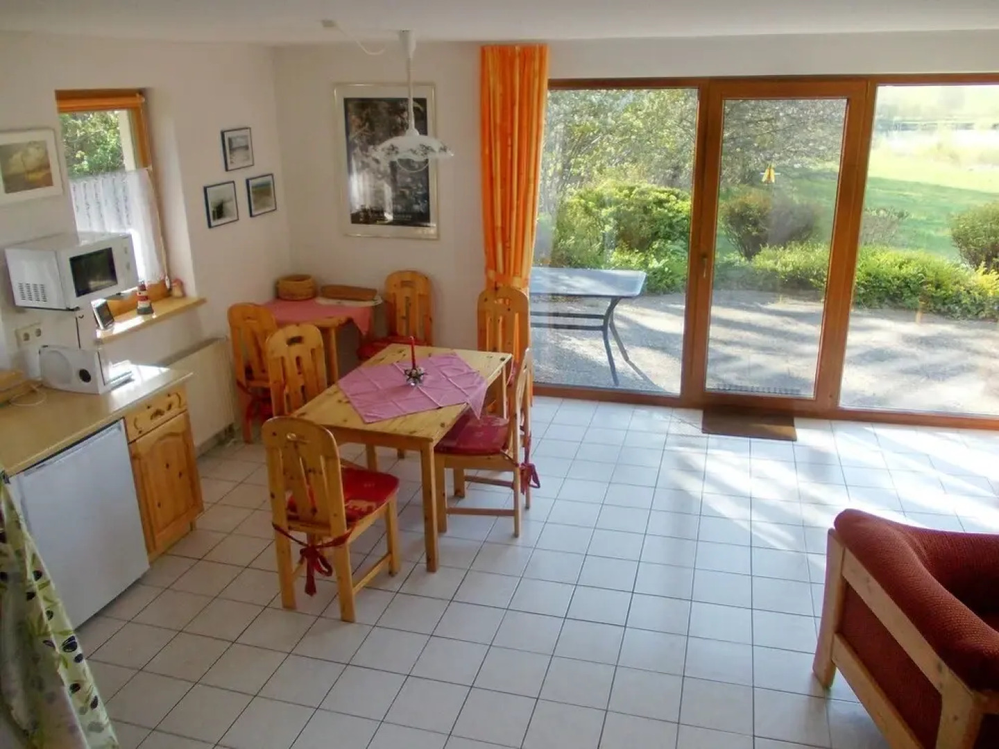 Sunlit Holiday Home near Town Center in Marlow