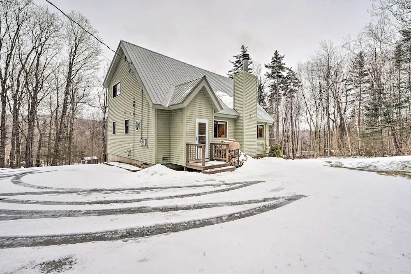 Relaxing Home Mins From Mt Snow, Hiking, & Lakes