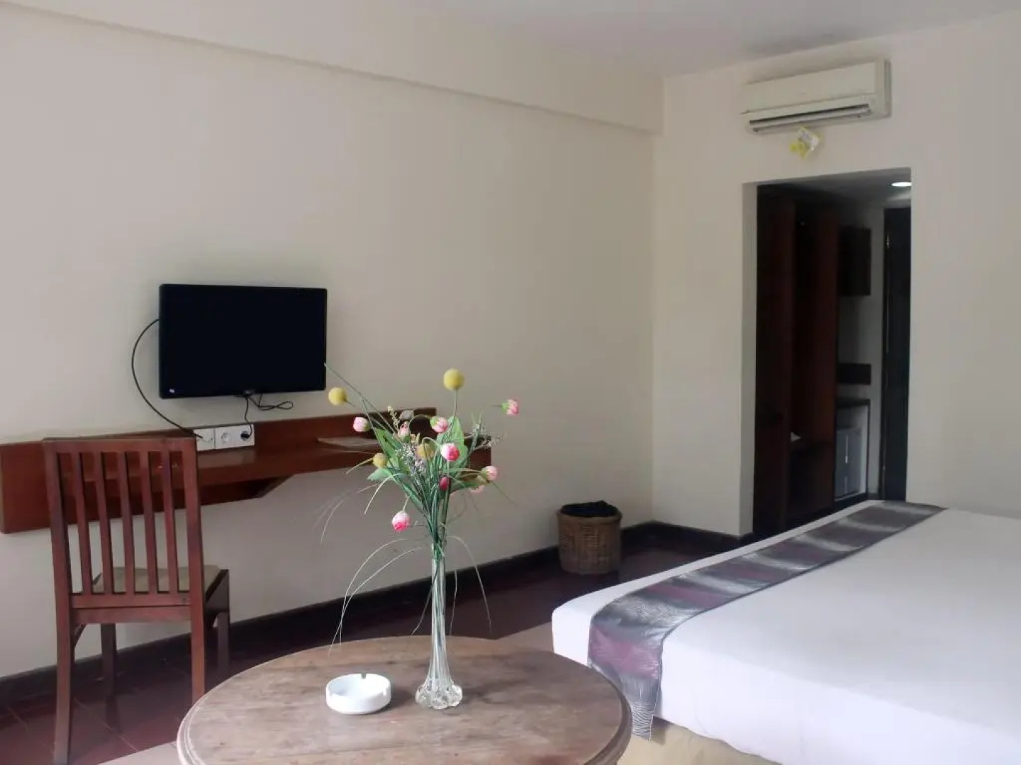 Ratu Hotel & Resort
