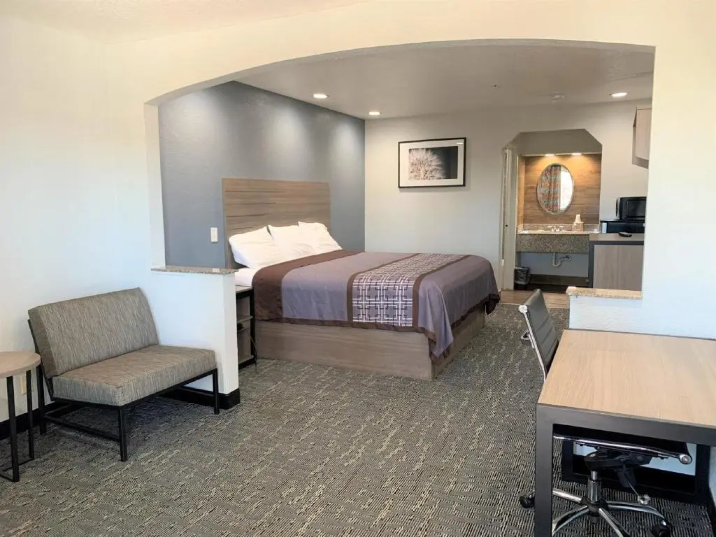 Sunrise Inn & Suites