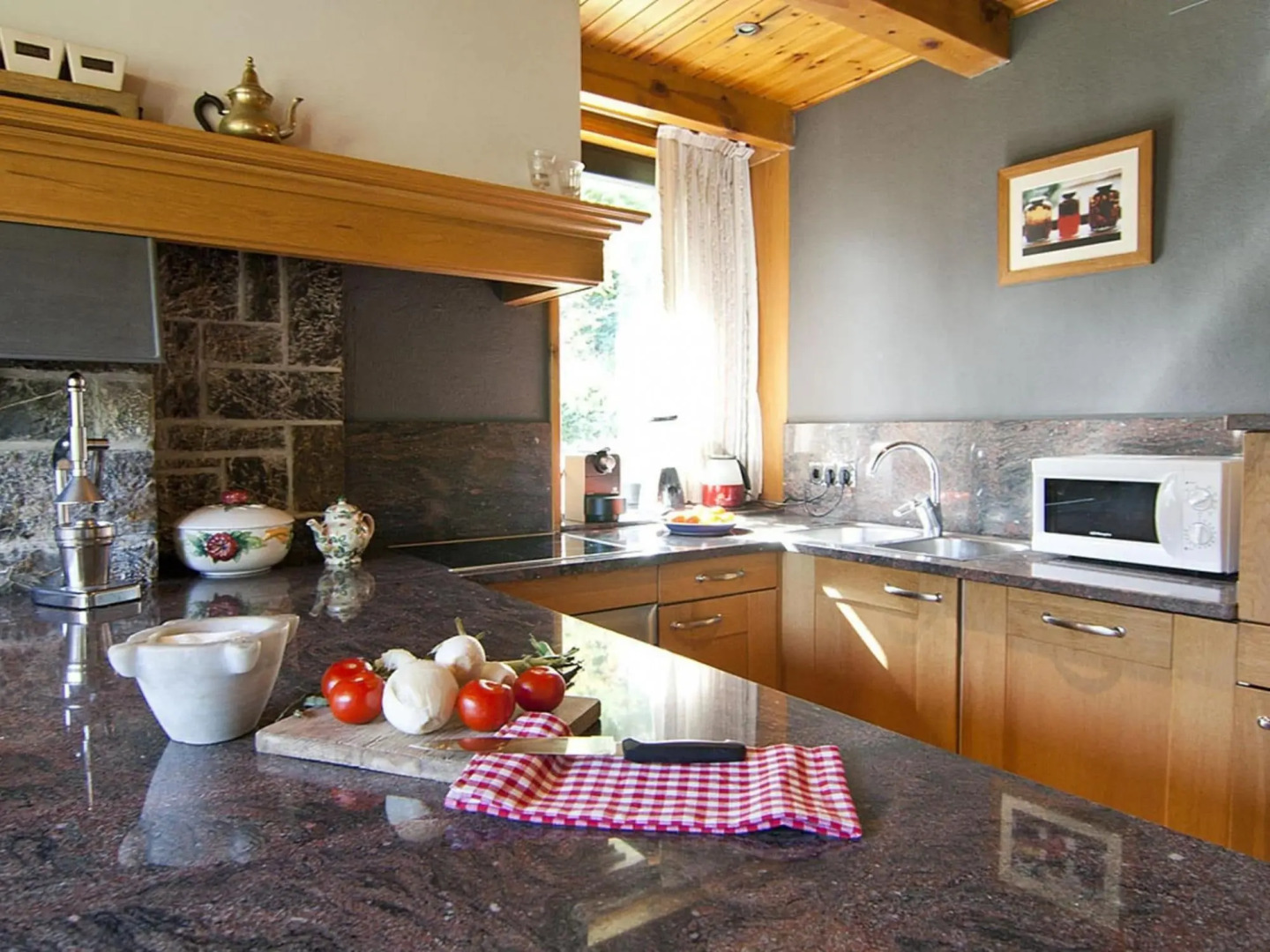 House located in Vall d 'Aran and just 5 min. Walk from the center of Vielha.