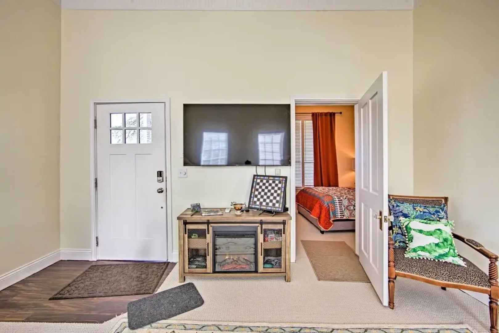 Renovated 'carnegie Cottage' - Walk to Dtwn!