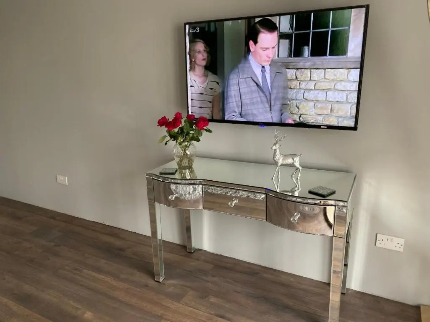 Coachman Cottage Outside Hot Tub