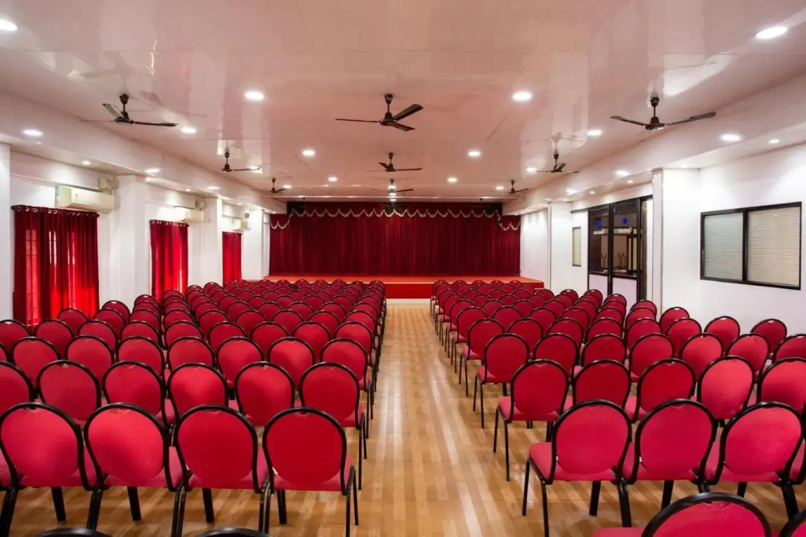Chandana Inn