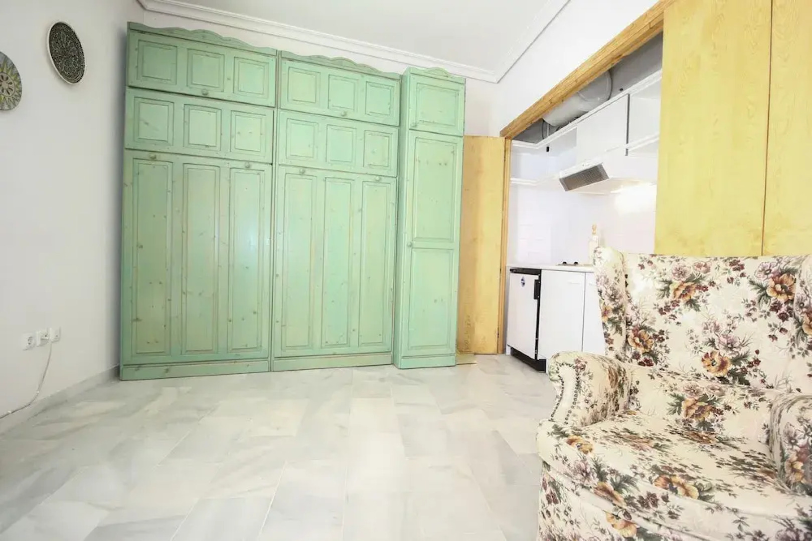 Beautiful 3 Bedroom Apt Alfalfa