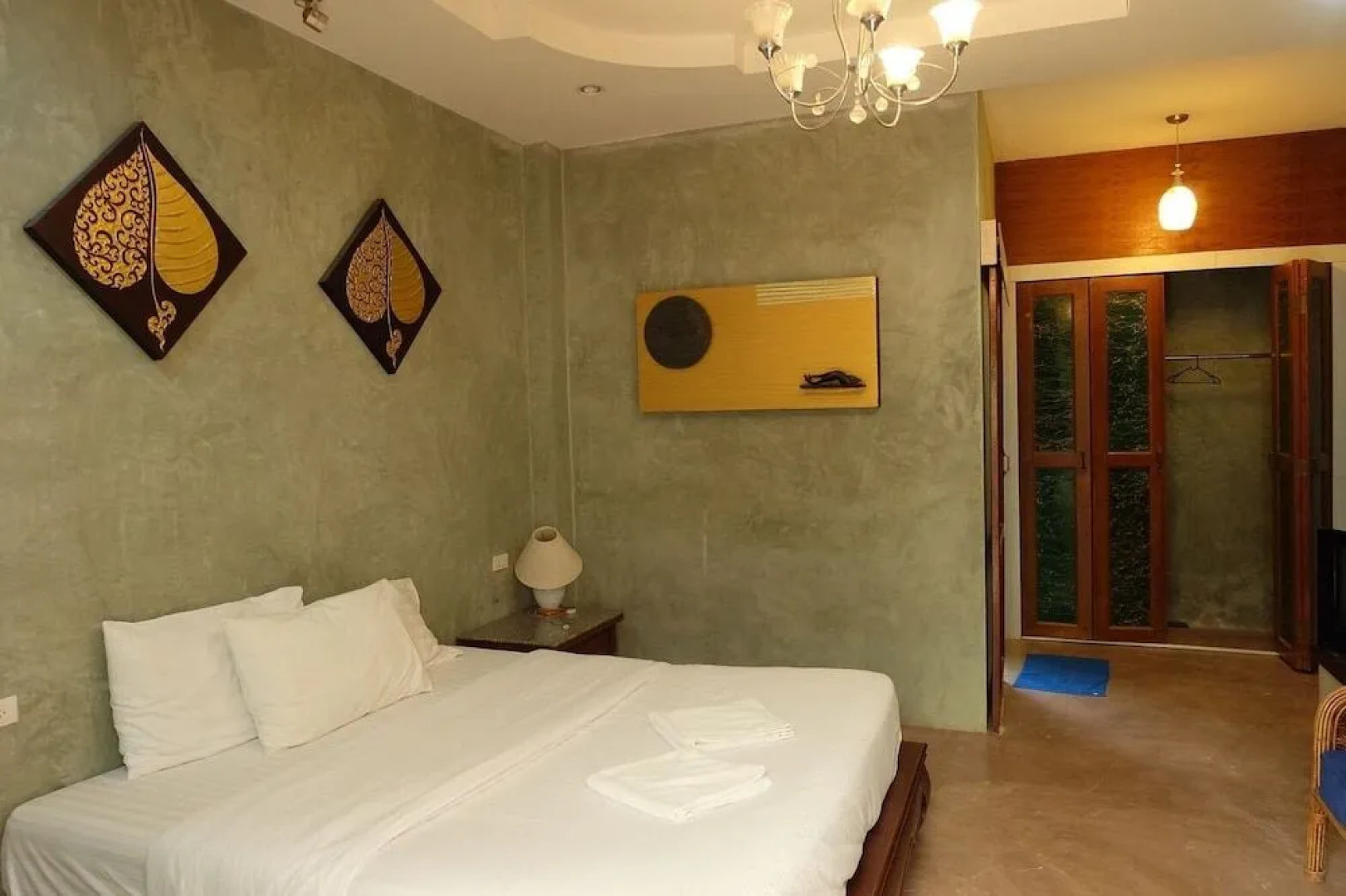 Phupha Varee Boutique Resort