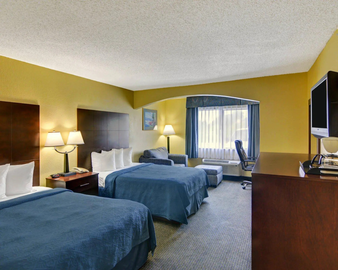 Quality Inn & Suites Grand Prairie South