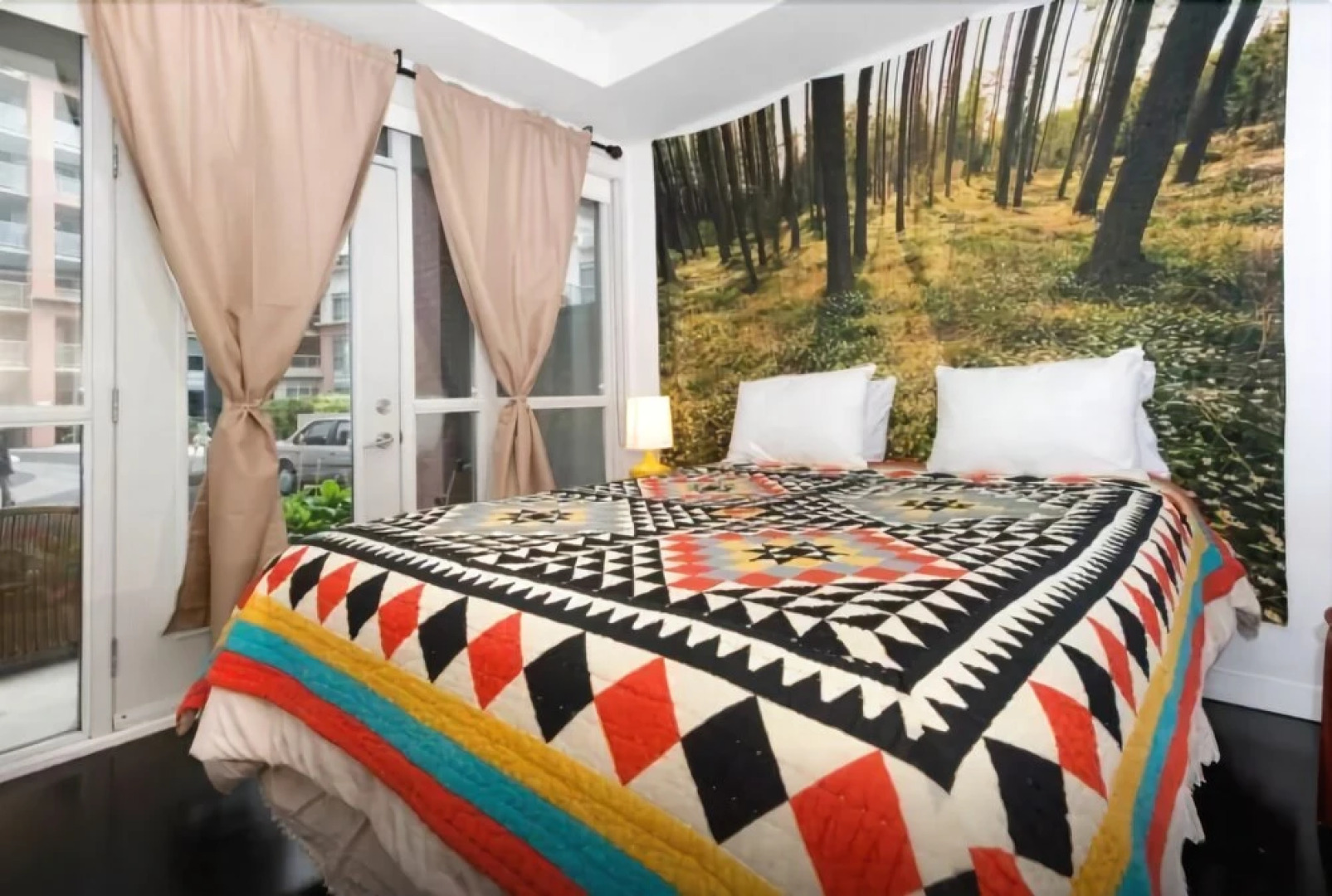 Super Awesome King West Furnished Suite