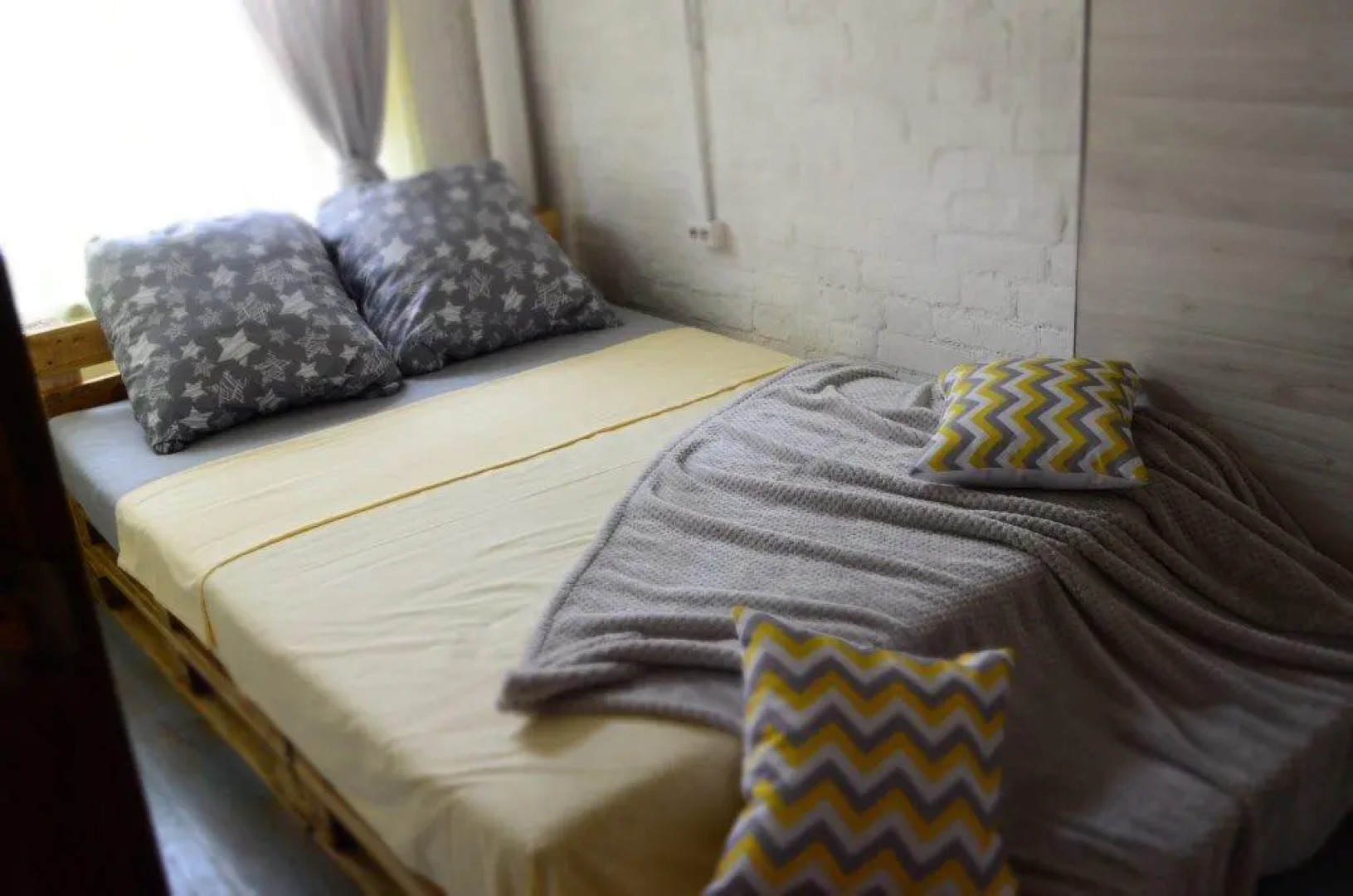 Krasnyij Slon Hostel
