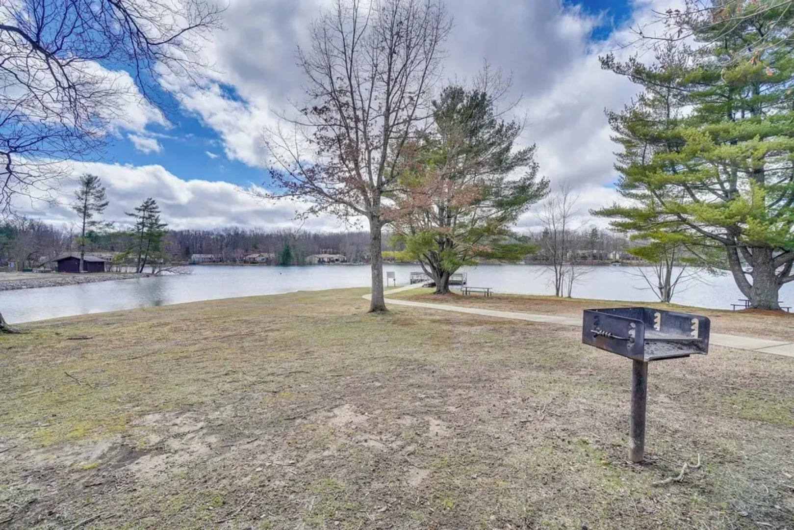 Pet-friendly Crossville Resort Condo: Golf & Swim!