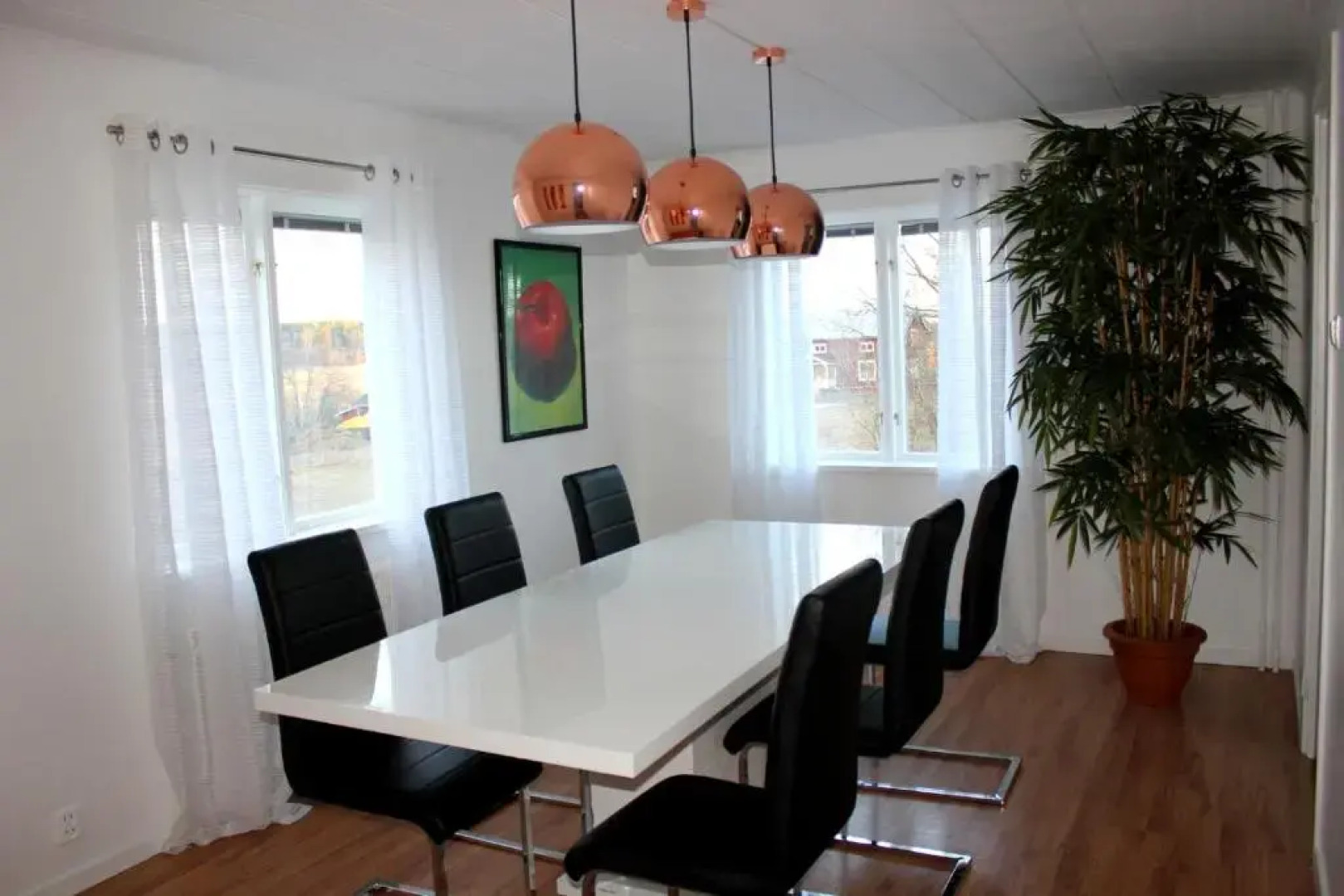 Ett hus med 3 sovrum med supersnabba internet fiberanslutningen 1000mb-100mb i Hög, 7 minuter från Hudiksvall