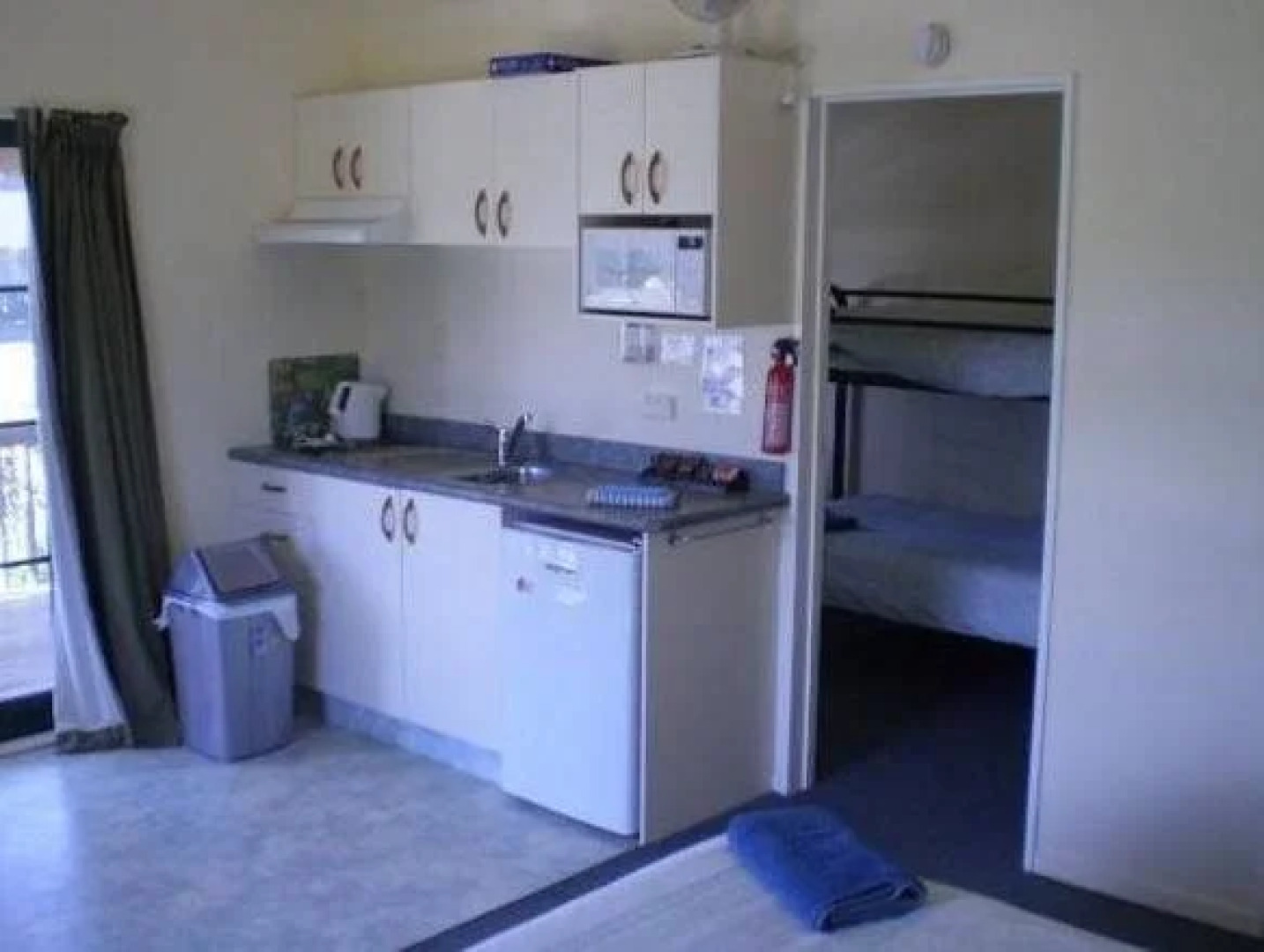 Beach Motel and Cabins