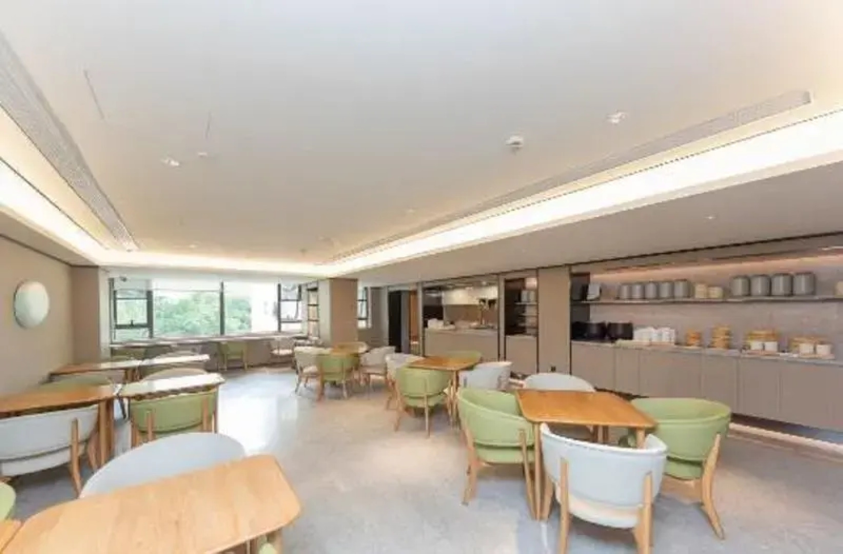 Ji Hotel (Shanghai Hailun Road Metro Station)