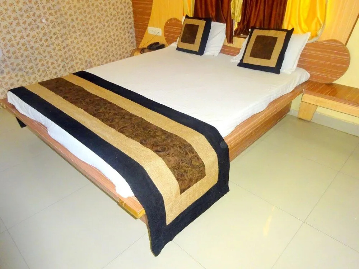 Hotel Raj Palace by Sky Stays