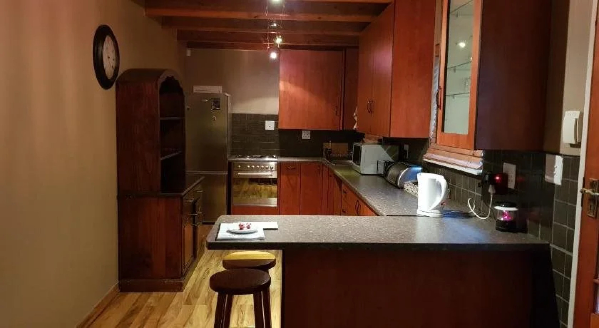 Six Valk Avenue Guest House