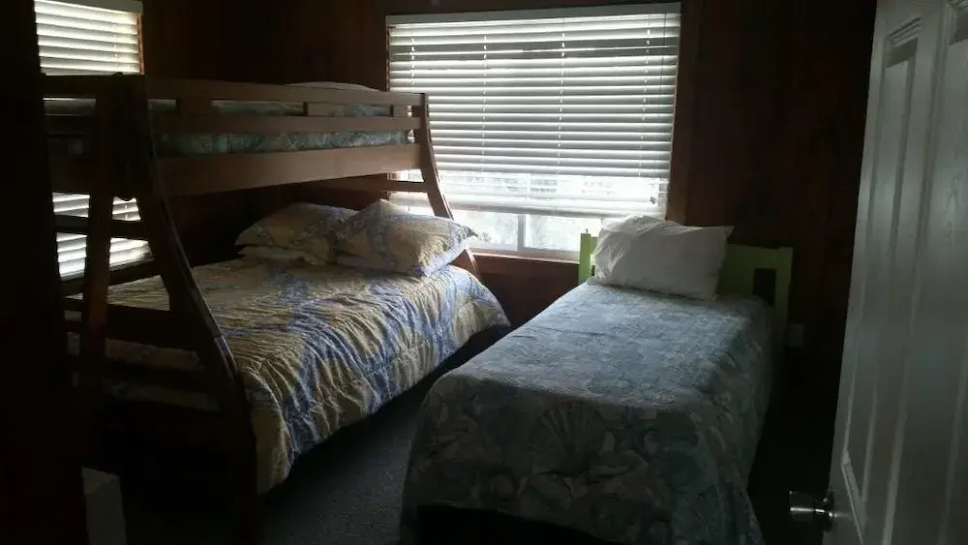 Conch Out - 4 Br home by RedAwning