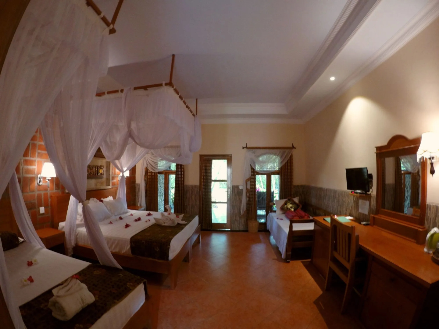 Man's Cottages and Spa