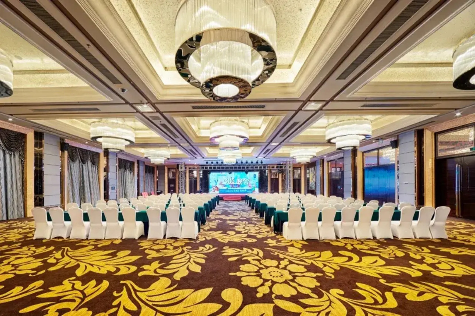 Country Garden Phoenix Hotel YangShan