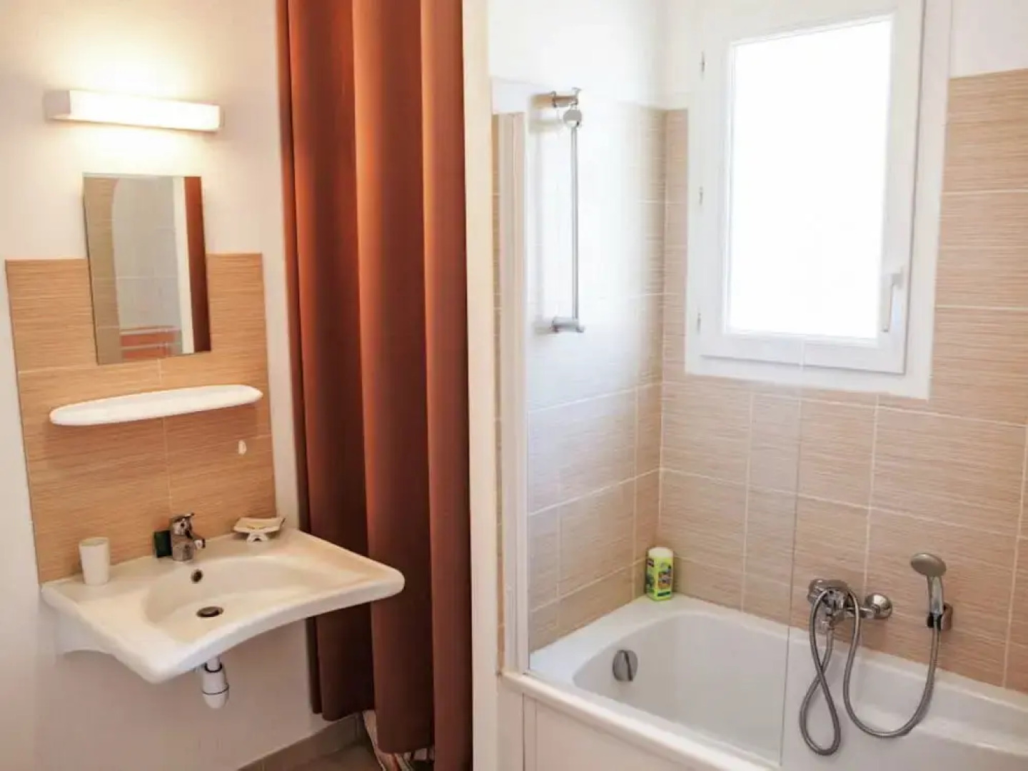 Beautiful, Comfortably Furnished Holiday Home in Corsica