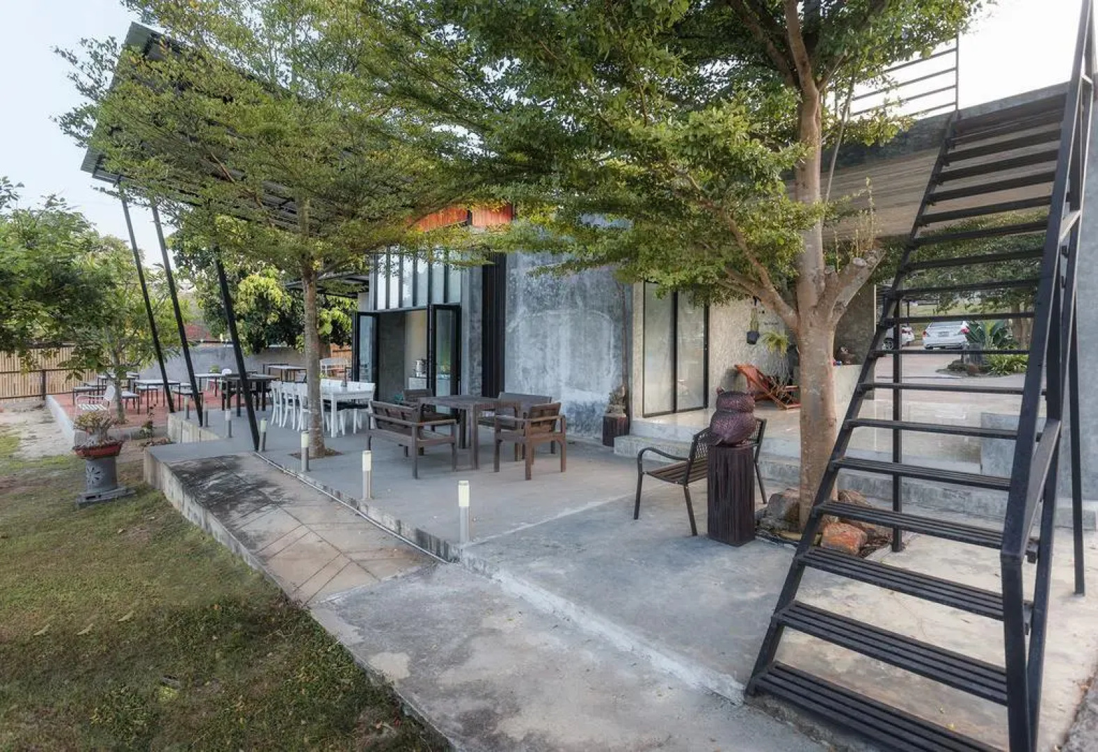 Twelve Oclock Resort