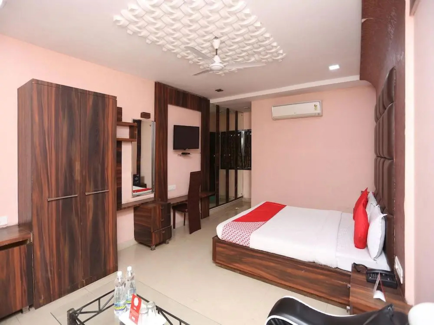 OYO 4127 Hotel City Pulse