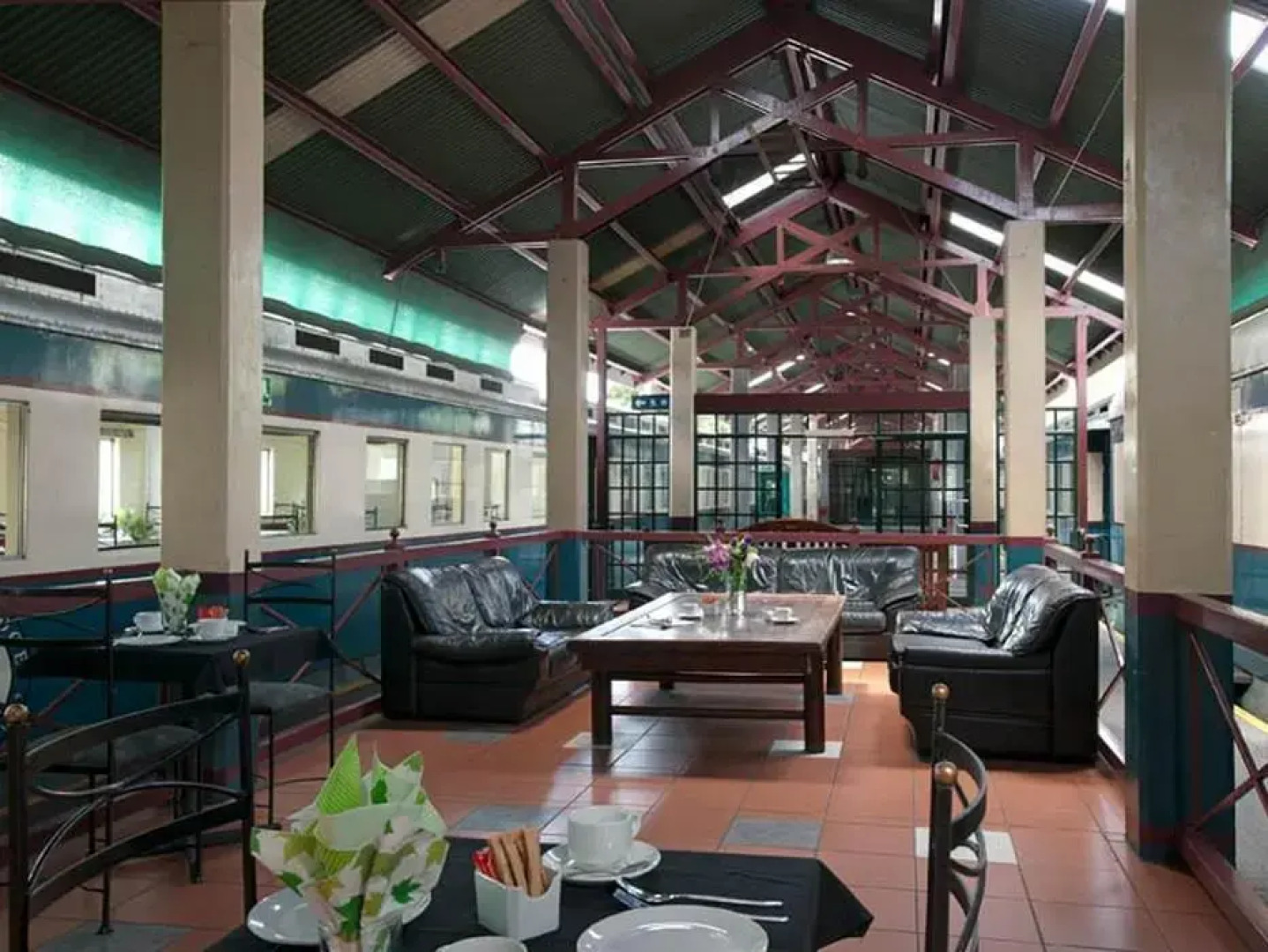 Train Lodge