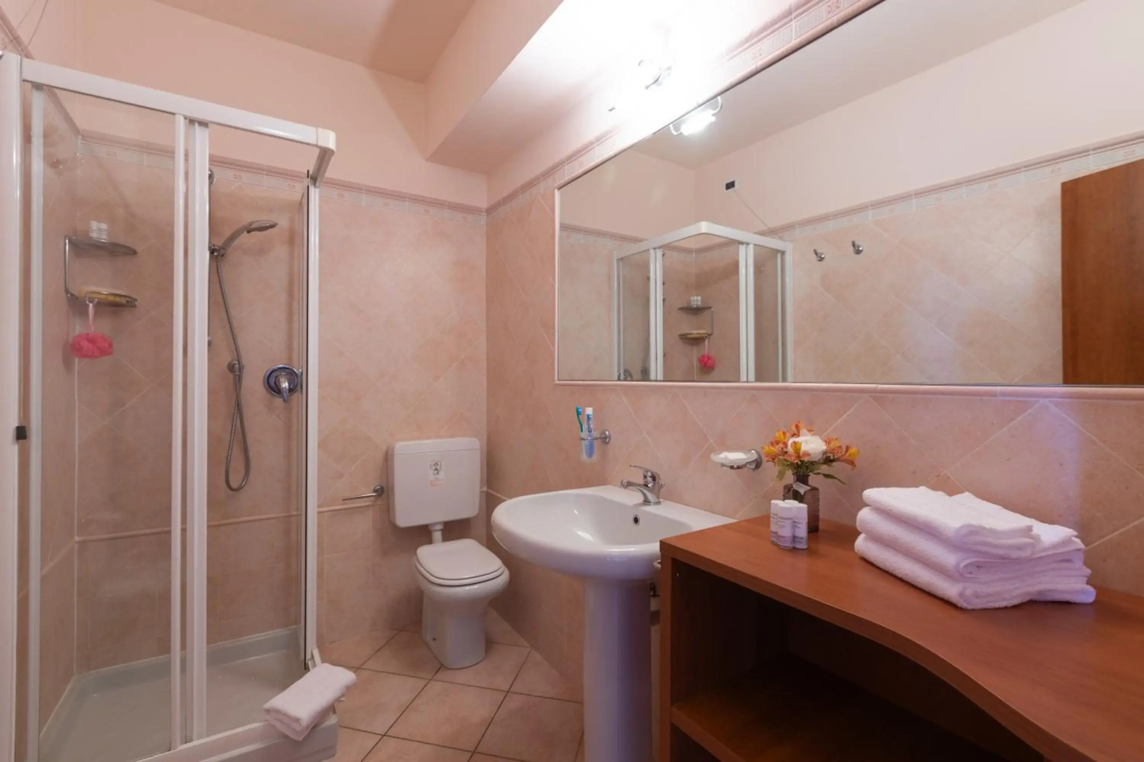 Отель Loano 2 Village