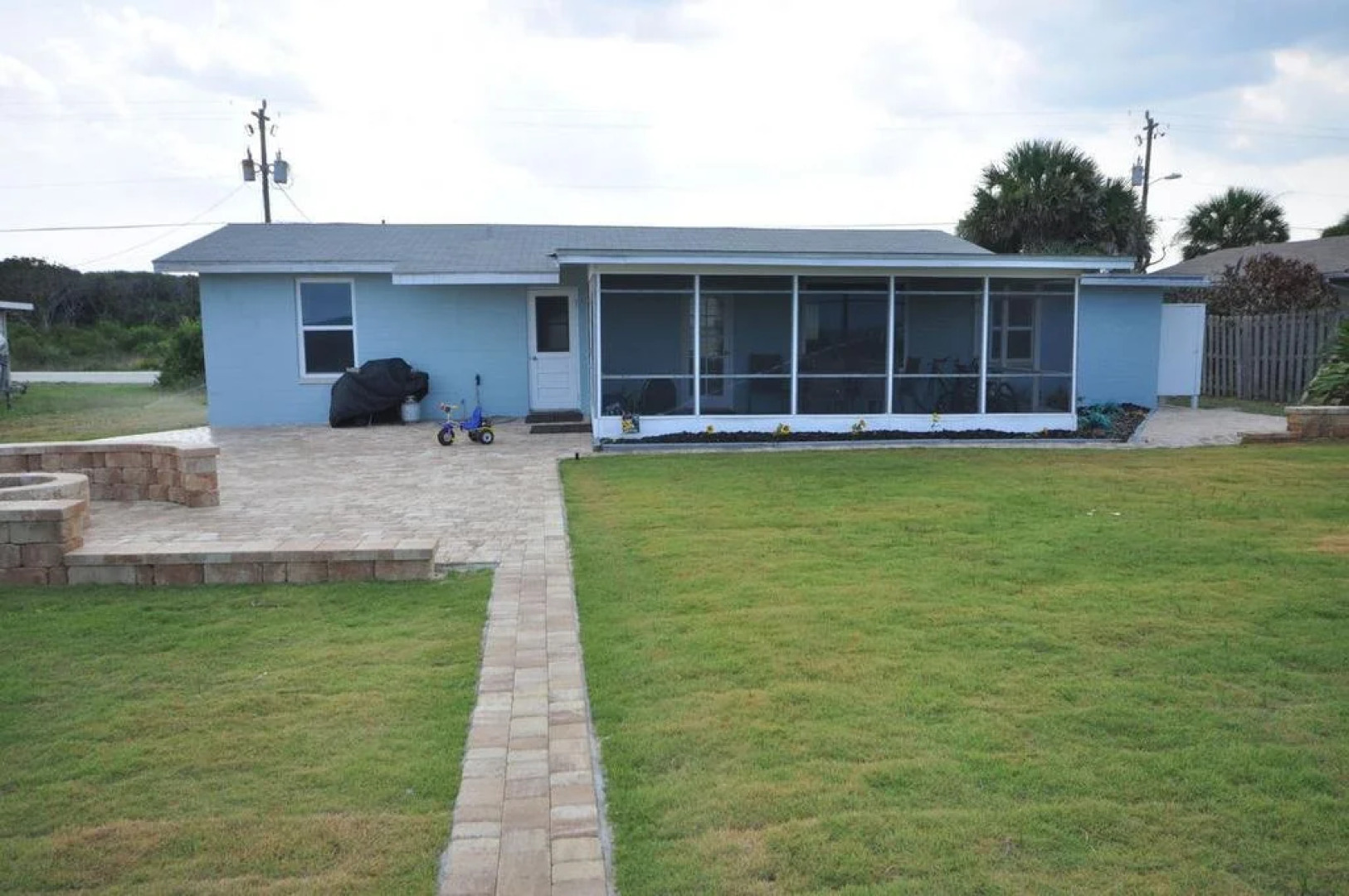 Seashell 3 Br Home by RedAwning