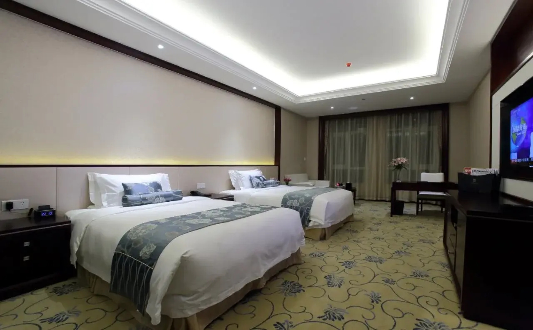 Linyi River Hotel