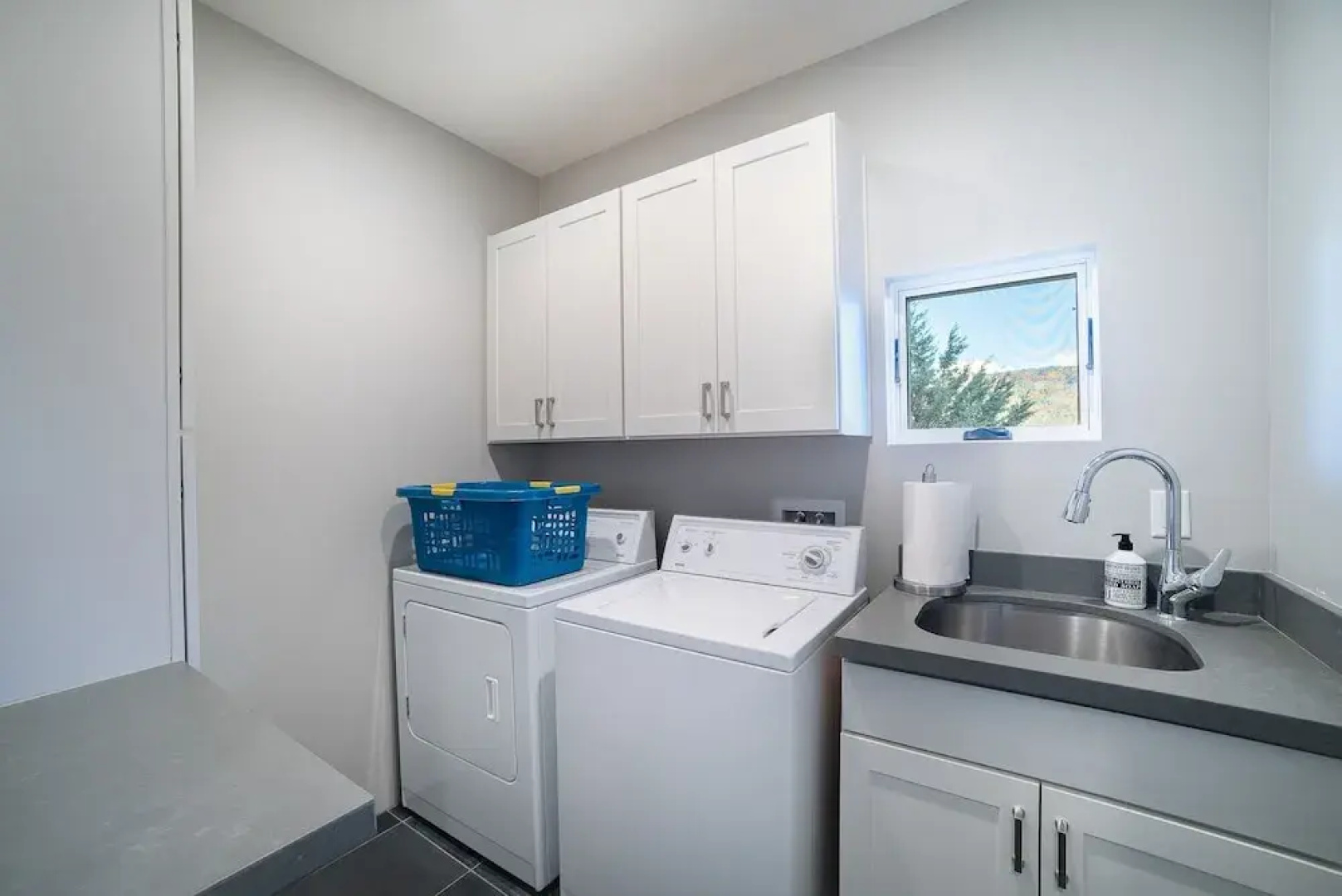 Ruin Hill Kokopeli Pine 4 Bedroom Home by RedAwning