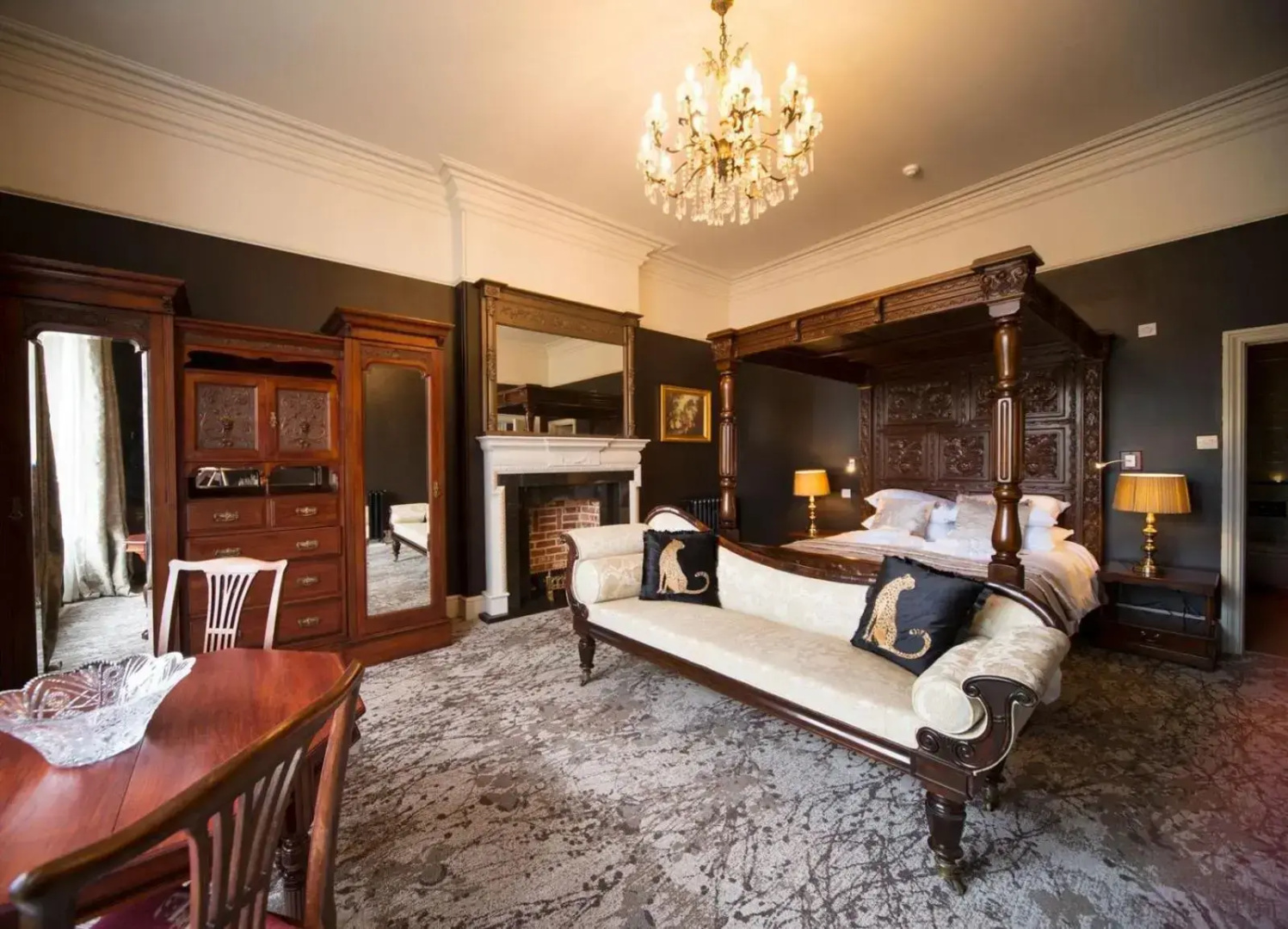 East Walls Hotel