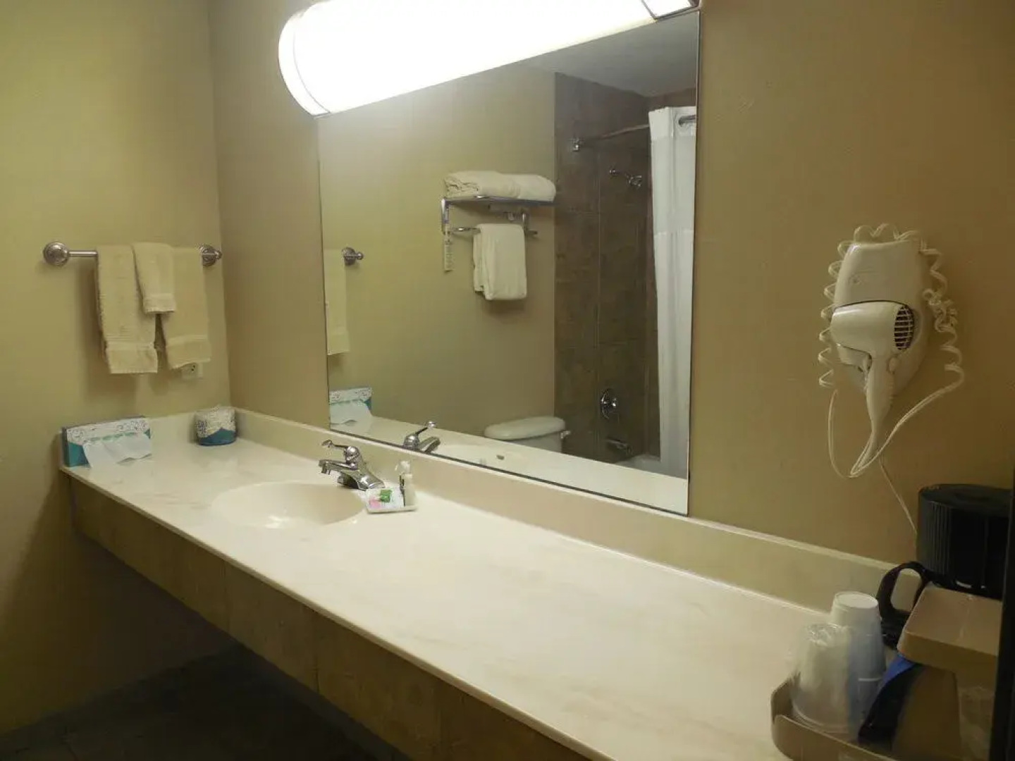 Blue Mountain Inn And Suites