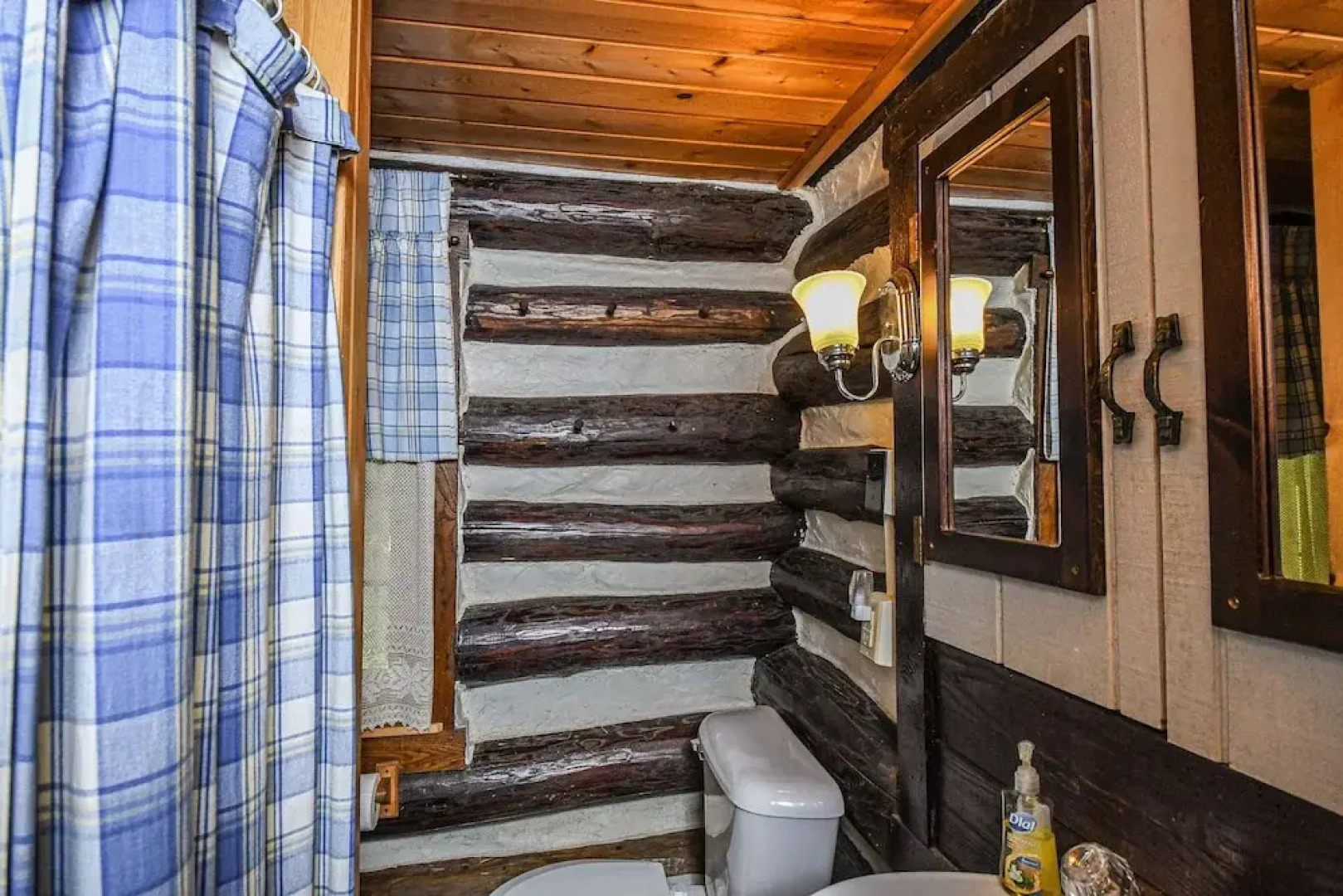 Tucked Inn 4 Bedroom House