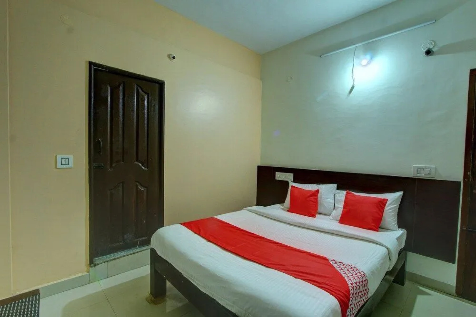 OYO 22928 Soans Comforts