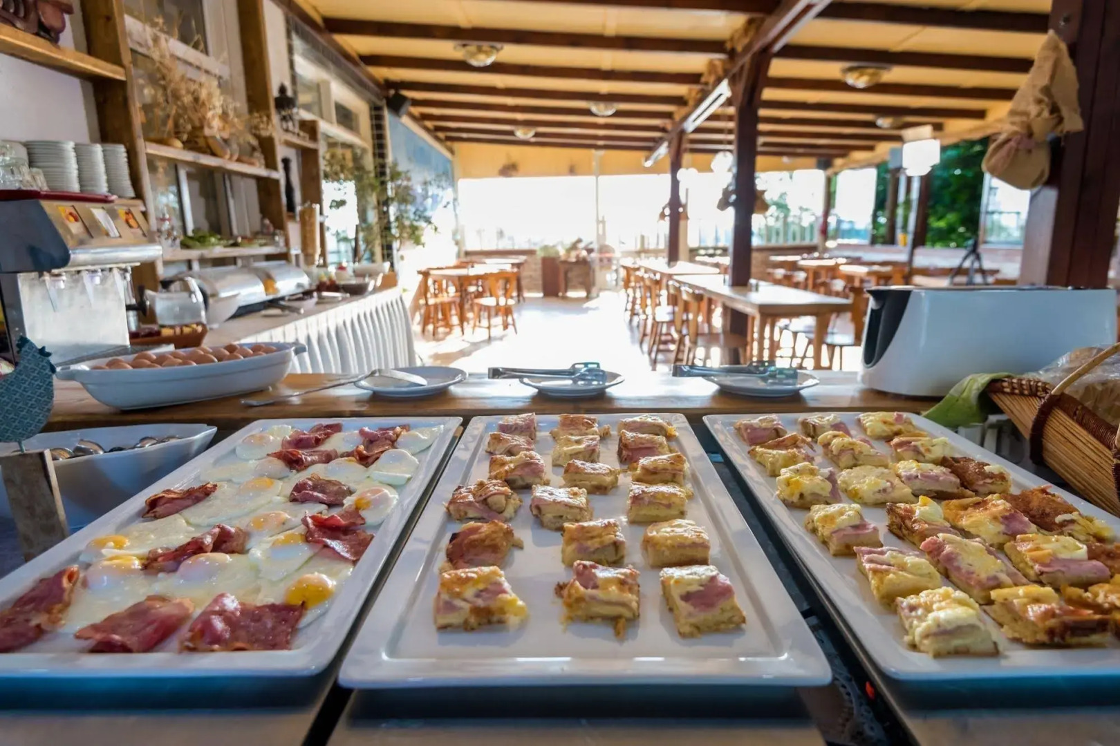 Sunny day's Hotel Apartments