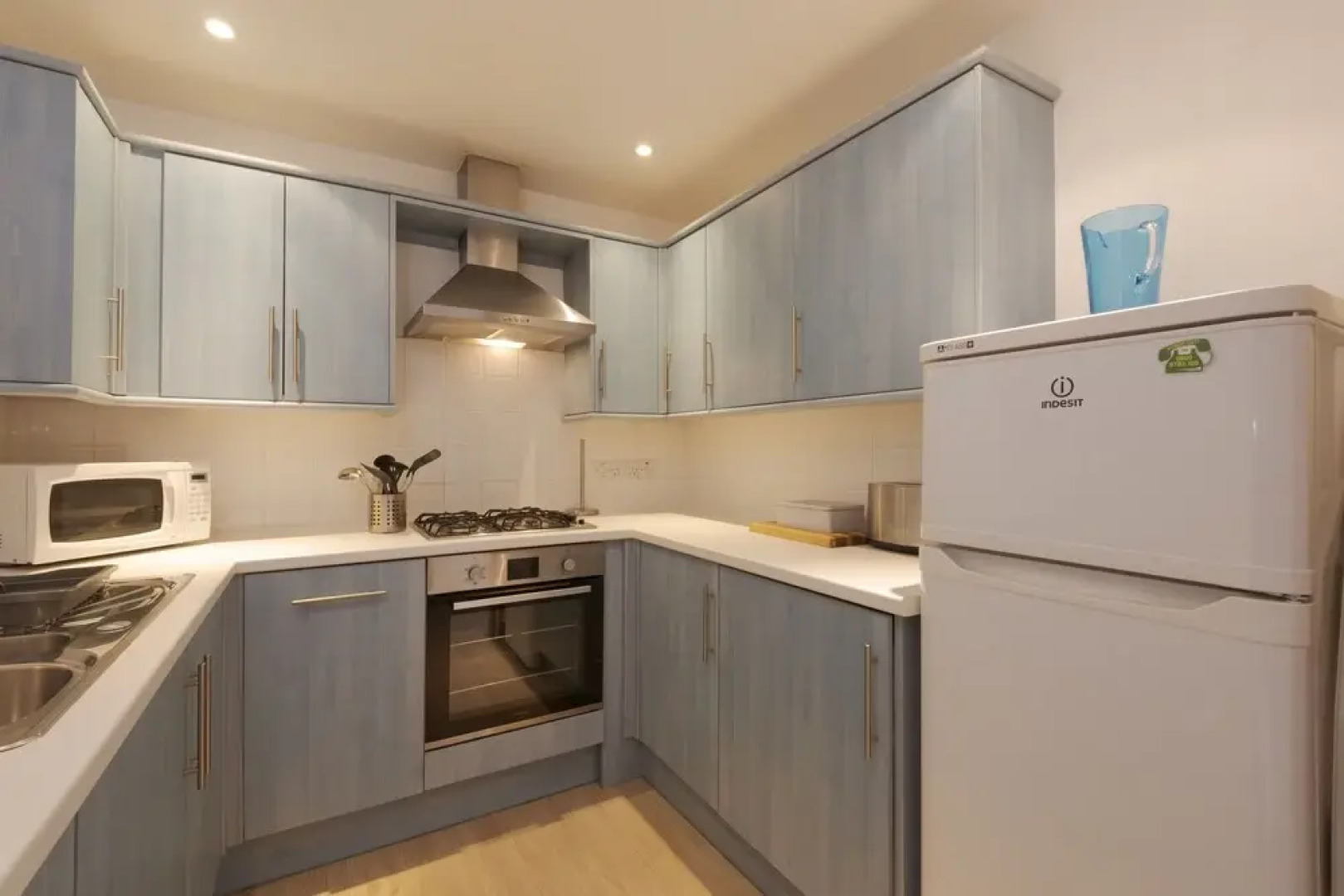 White Lodge Apartment