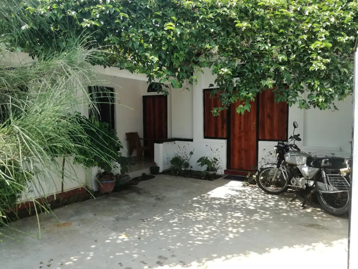 20 House Arugam